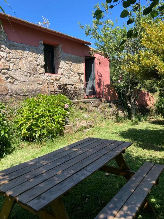 Muino. Pequena Casita Cerca De Playa America Nigrán Exterior foto